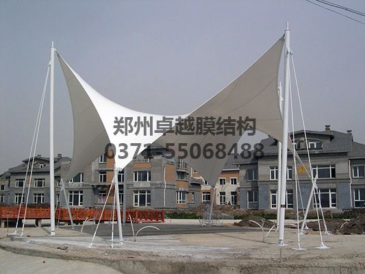 西安張拉膜遮陽棚生產(chǎn)廠家設計施工【西安航空學院張拉膜遮陽棚】等項目